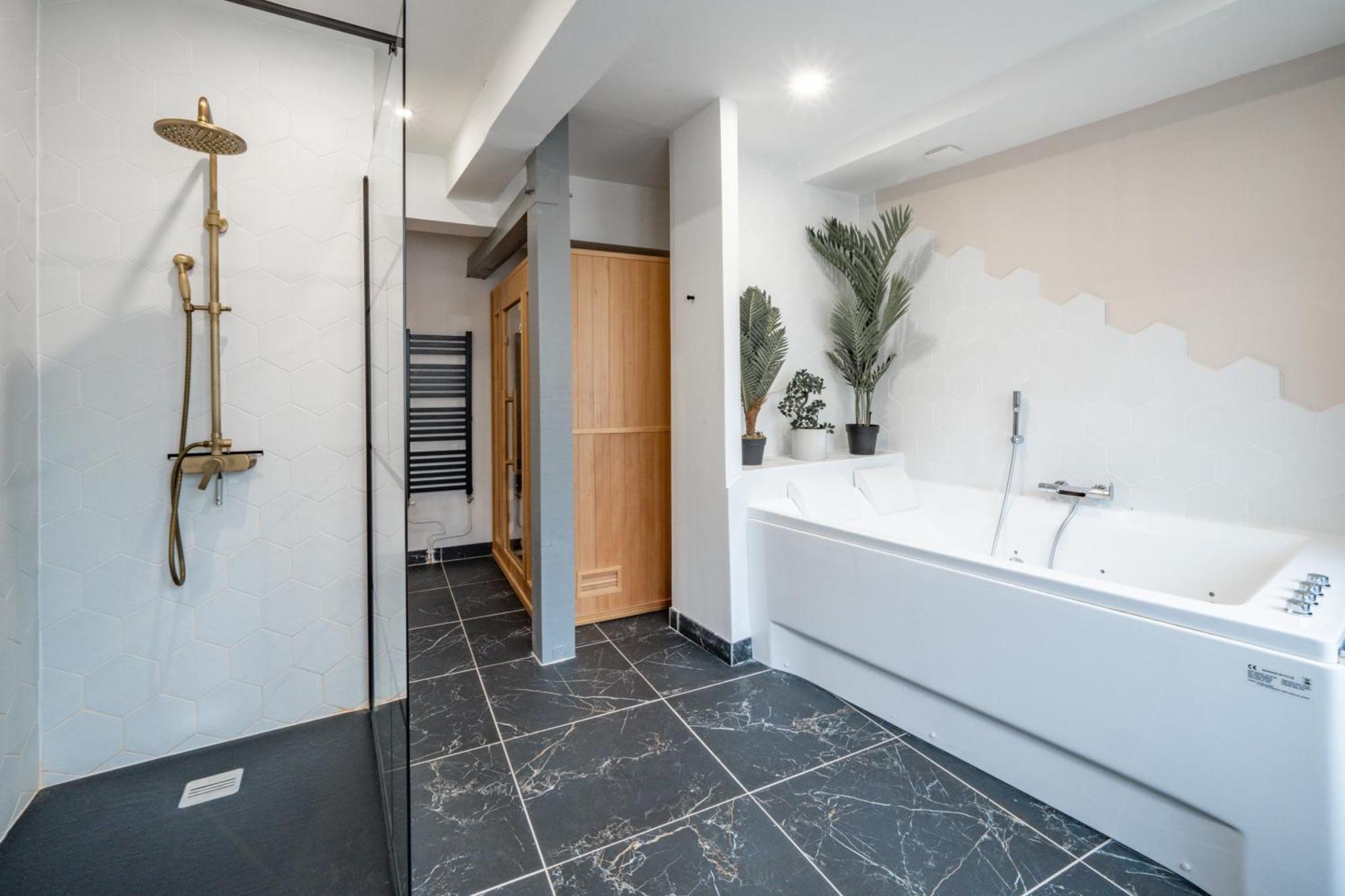 L'Evasion Amboise, Sauna Jacuzzi Ngoại thất bức ảnh